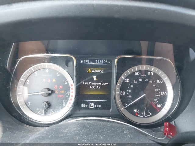 1N6AA1E68HN565628 Nissan 2017