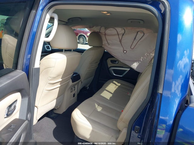 1N6AA1E68HN565628 Nissan 2017
