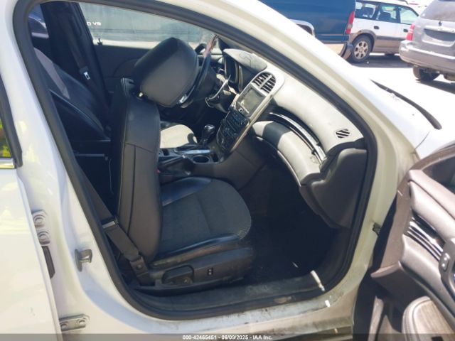 1G11D5SL1FF171576 Chevrolet MALIBU 2LT