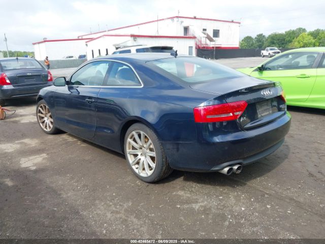 2011 AUDI A5 WAULFAFR2BA051470 Photo 2