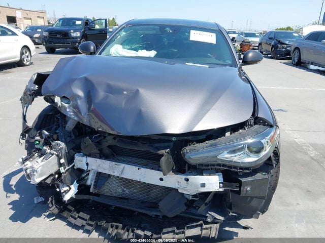 Alfa Romeo giulia (952) 2018 ZARFAECN9J7577376 Image 13