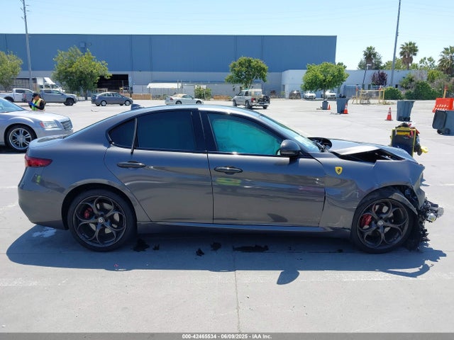 Alfa Romeo giulia (952) 2018 ZARFAECN9J7577376 Image 14