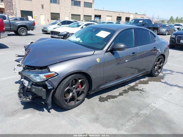 Alfa Romeo giulia (952) 2018 ZARFAECN9J7577376 Image 2