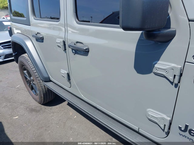 1C4HJXDG0LW104523 Jeep 2020
