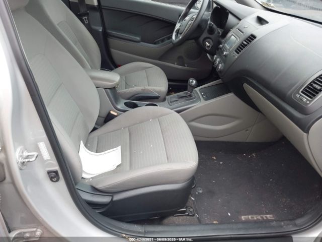 KNAFX4A65G5476917 KIA FORTE LX