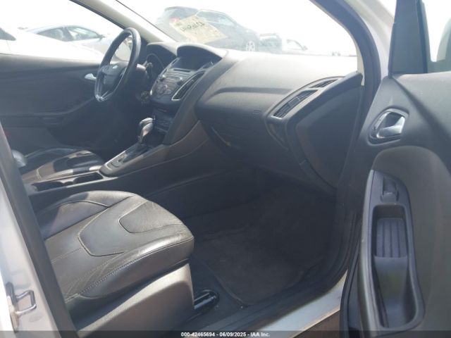 1FADP3F23FL374767 Ford FOCUS SE