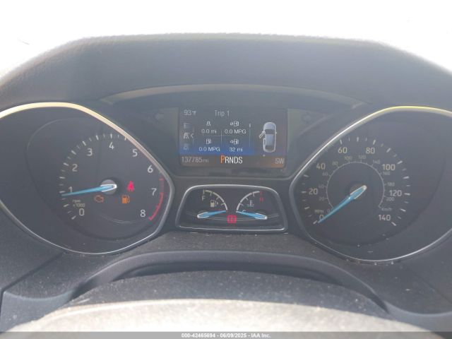 1FADP3F23FL374767 Ford FOCUS SE