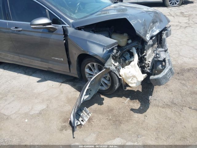 3FA6P0MU4KR241524 Ford 2019