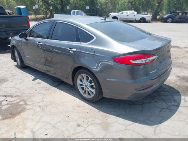 3FA6P0MU4KR241524 Ford 2019