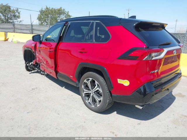 2022 TOYOTA RAV4 PRIME JTMEB3FV8ND090664 Photo 2