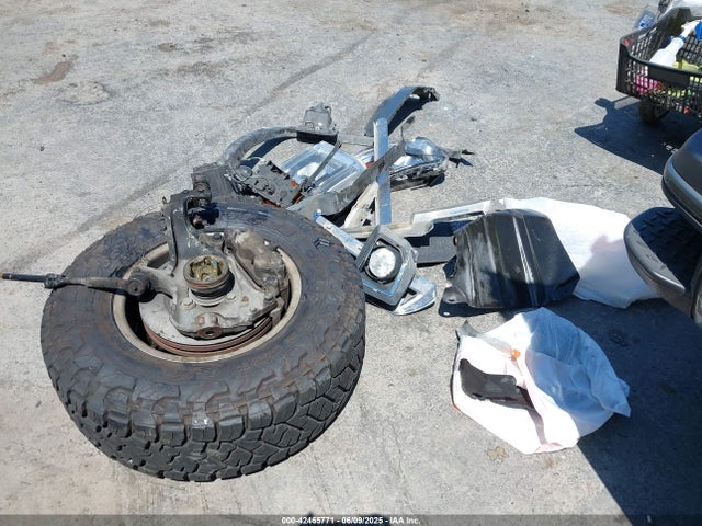 1GT12UEY5JF119598 GMC l5p - direct injection, duramax, gen 5, var 1