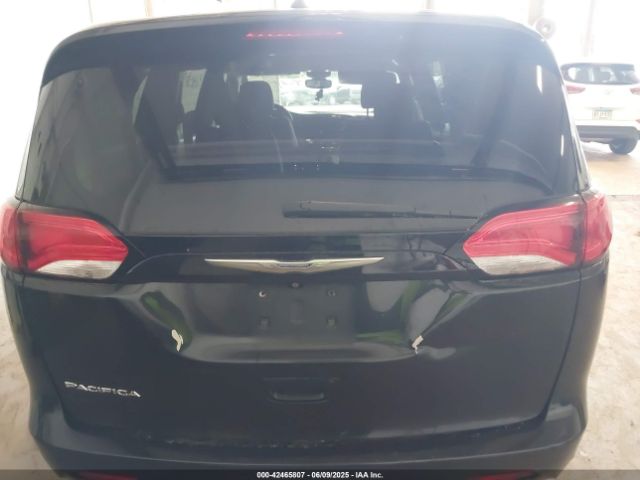 2C4RC1DG2HR744275 Chrysler Pacifica Touring