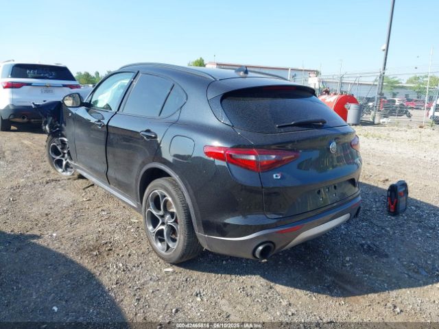 2023 ALFA ROMEO STELVIO ZASPAKBN6P7D58020 Photo 2