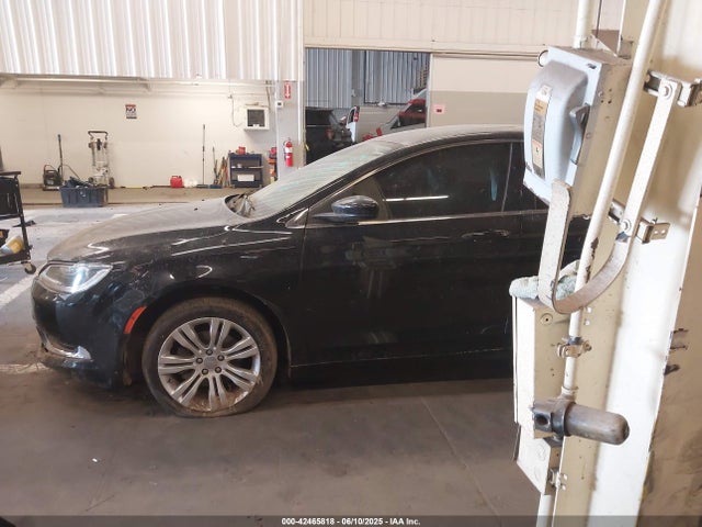 1C3CCCAB4FN533099 Chrysler 200