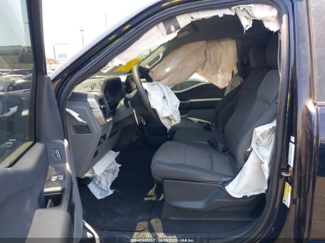 2023 FORD F-150 1FTMF1C54PKF91638 Photo 4