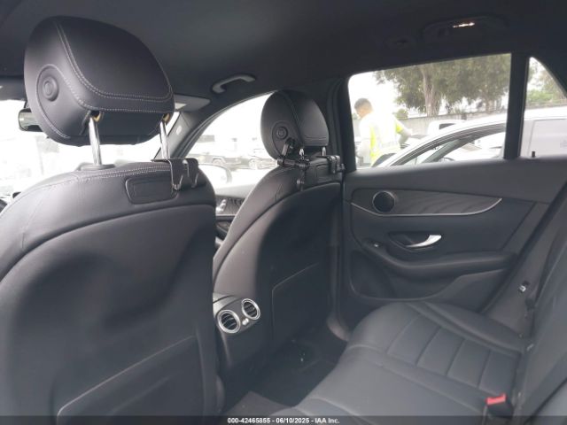 WDC0G4JB9JV105833 Mercedes-Benz GLC 300