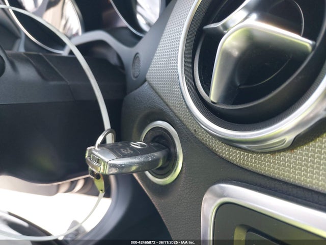 Mercedes-Benz m270 2019 WDCTG4EB9KU011658 Image 11