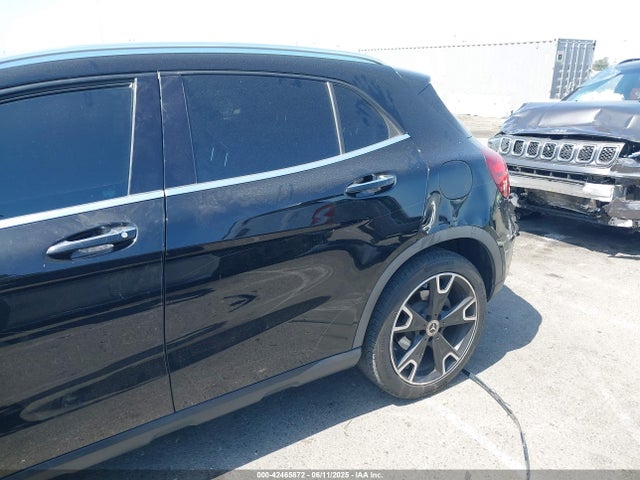 Mercedes-Benz m270 2019 WDCTG4EB9KU011658 Image 17