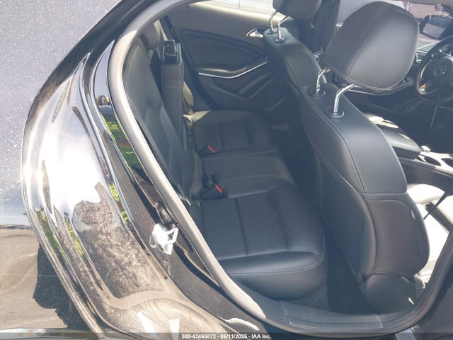 Mercedes-Benz m270 2019 WDCTG4EB9KU011658 Image 8