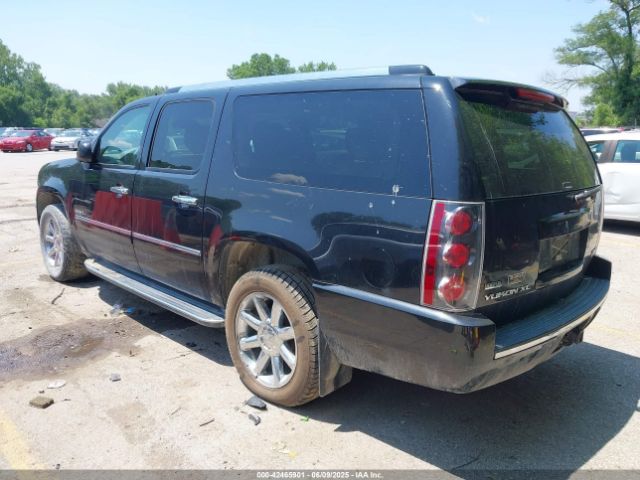 2011 GMC YUKON XL 1500 1GKS2MEF4BR323865 Photo 2