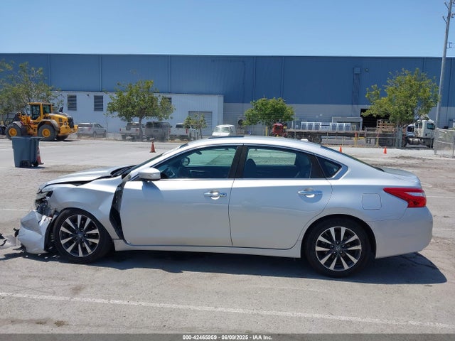 1N4AL3APXHC176949 Nissan 2017