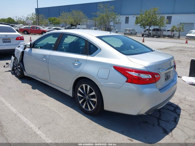 1N4AL3APXHC176949 Nissan 2017