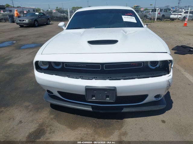 2C3CDZBT4NH105158 Dodge Challenger