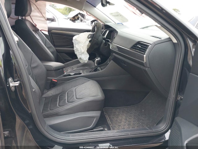 3VWGM7BU7NM029749 Volkswagen 1.5 tsi