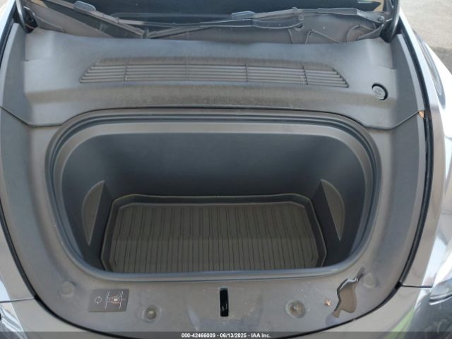 2023 TESLA MODEL Y 7SAYGAEE9PF743795 Photo 9