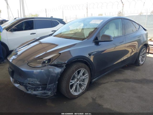 2023 TESLA MODEL Y 7SAYGAEE9PF743795 Photo 1