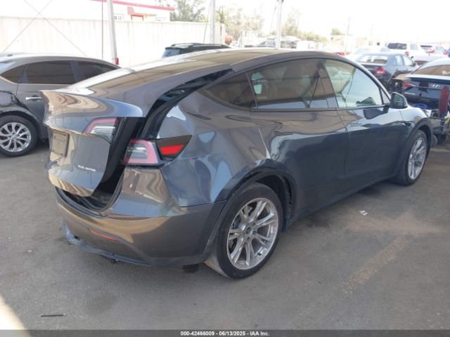 2023 TESLA MODEL Y 7SAYGAEE9PF743795 Photo 3