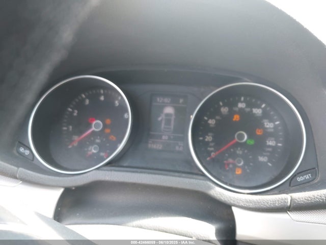 1VWAT7A3XGC036460 Volkswagen 2016
