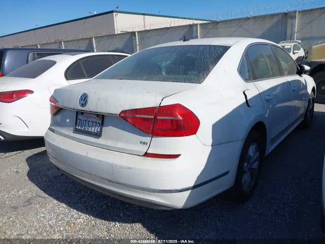1VWAT7A3XGC036460 Volkswagen 2016