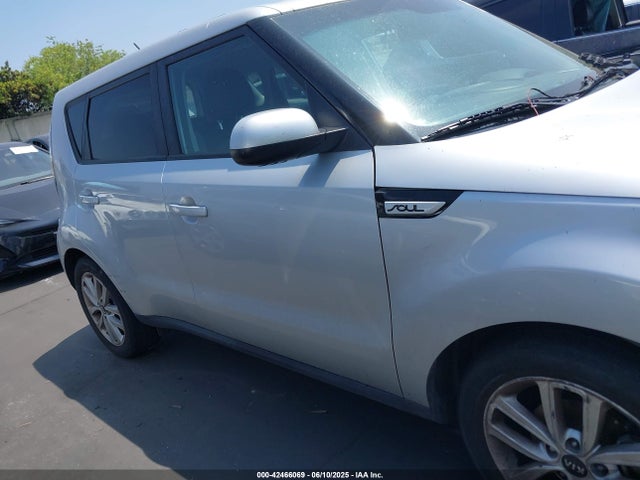 KIA g 2018 KNDJP3A50J7538010 Image 12