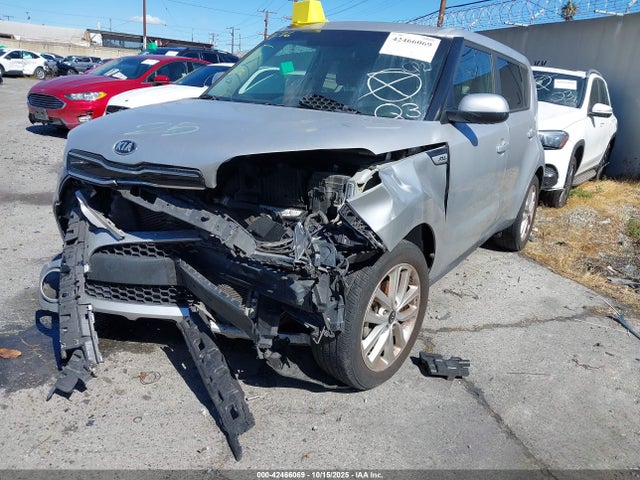 KIA g 2018 KNDJP3A50J7538010 Image 2