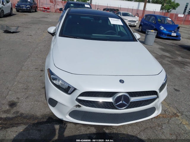 WDD3G4EB2LW038038 Mercedes-Benz m260