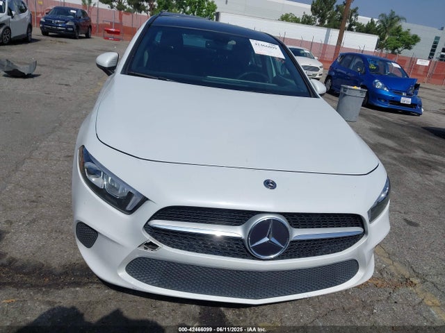 WDD3G4EB2LW038038 Mercedes-Benz m260