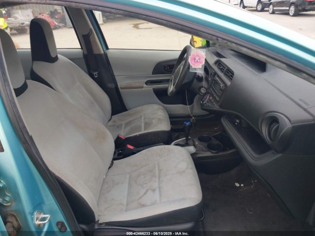 2012 TOYOTA PRIUS C JTDKDTB33C1021767 Photo 4