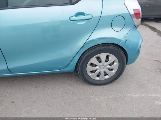 2012 TOYOTA PRIUS C JTDKDTB33C1021767 Photo 5