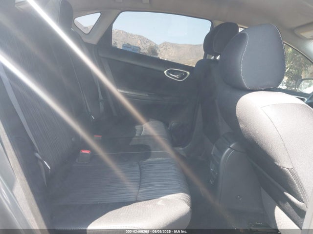 3N1AB7AP6KL608827 Nissan SENTRA SV