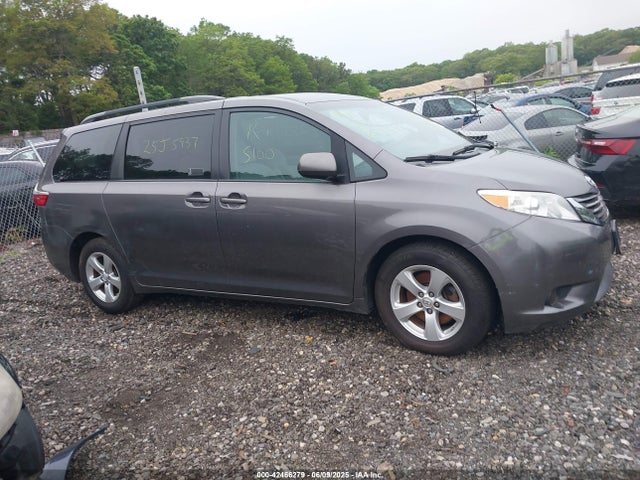 Auction sale of the 2015 Toyota Sienna Le 8 Passenger, vin: 5TDKK3DC7FS630614, lot number: 42466279