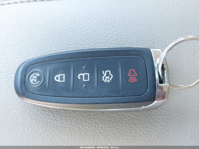 1FMCU9JX2GUC60514 Ford Escape Titanium