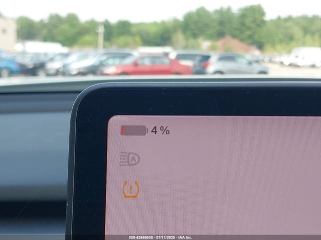 Tesla Model Y 2022 7SAYGAEE7NF384783 Image 17