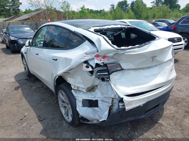 2022 TESLA MODEL Y 7SAYGAEE7NF384783 Photo 2