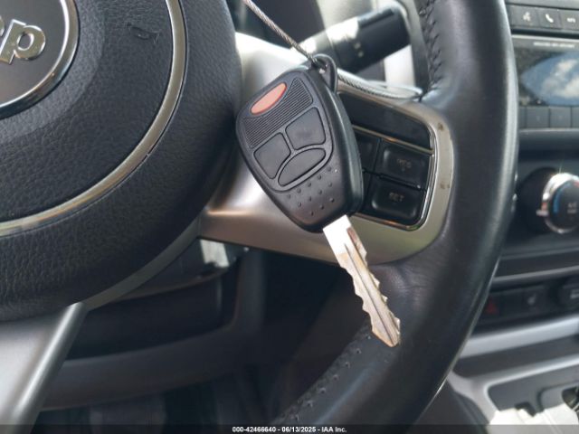 1C4NJCEA8GD793945 Jeep Compass Latitude
