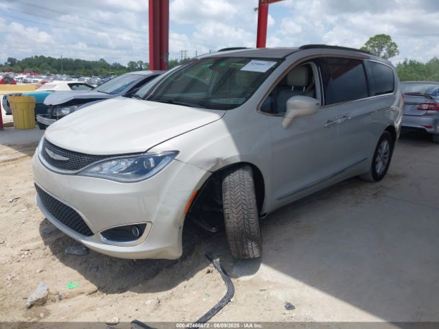 2017 CHRYSLER PACIFICA 2C4RC1BGXHR607796 Photo 1
