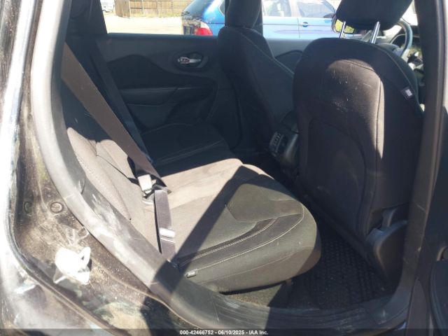 1C4PJMCS0GW154652 Jeep Cherokee Latitude