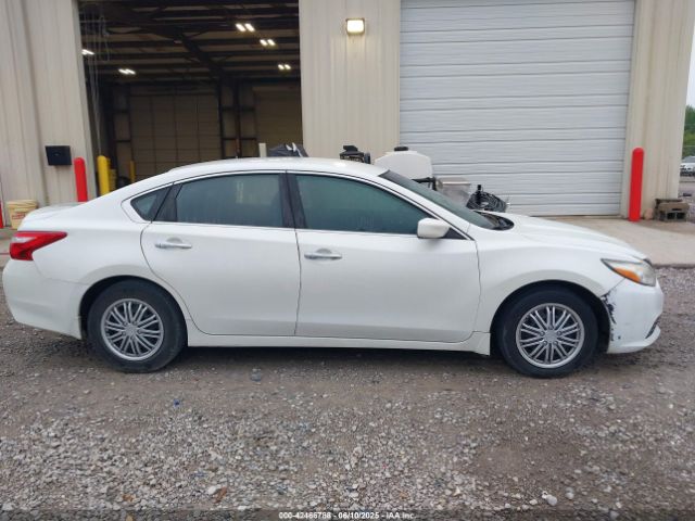 1N4AL3AP0HN313045 Nissan 2017