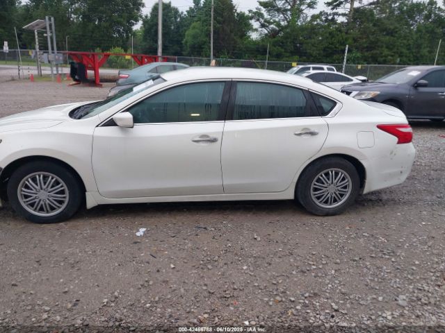 1N4AL3AP0HN313045 Nissan 2017