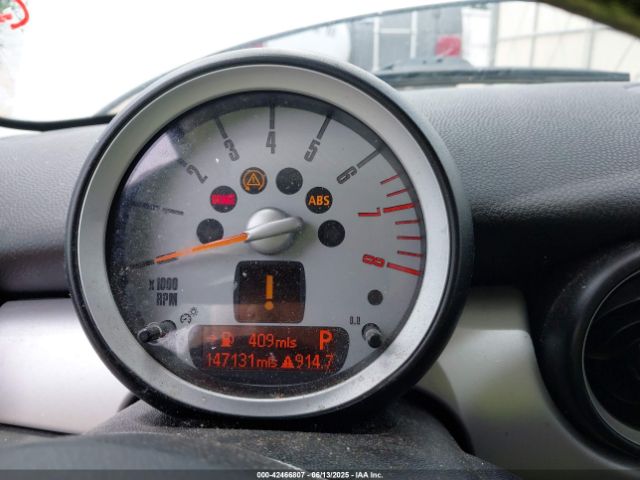 2009 MINI COOPER CLUBMAN WMWML33569TX36239 Photo 6